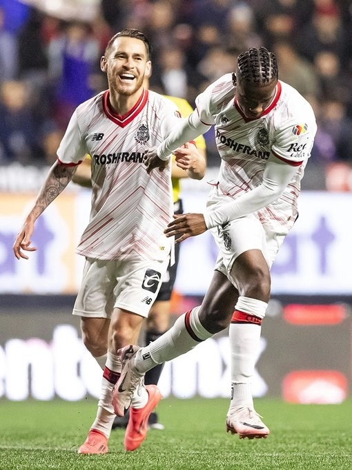 Mohamed, quien estuvo un año fuera de actividad tras su paso por Pumas, regresó al máximo circuito con una versión renovada del conjunto escarlata. Foto @TolucaFC