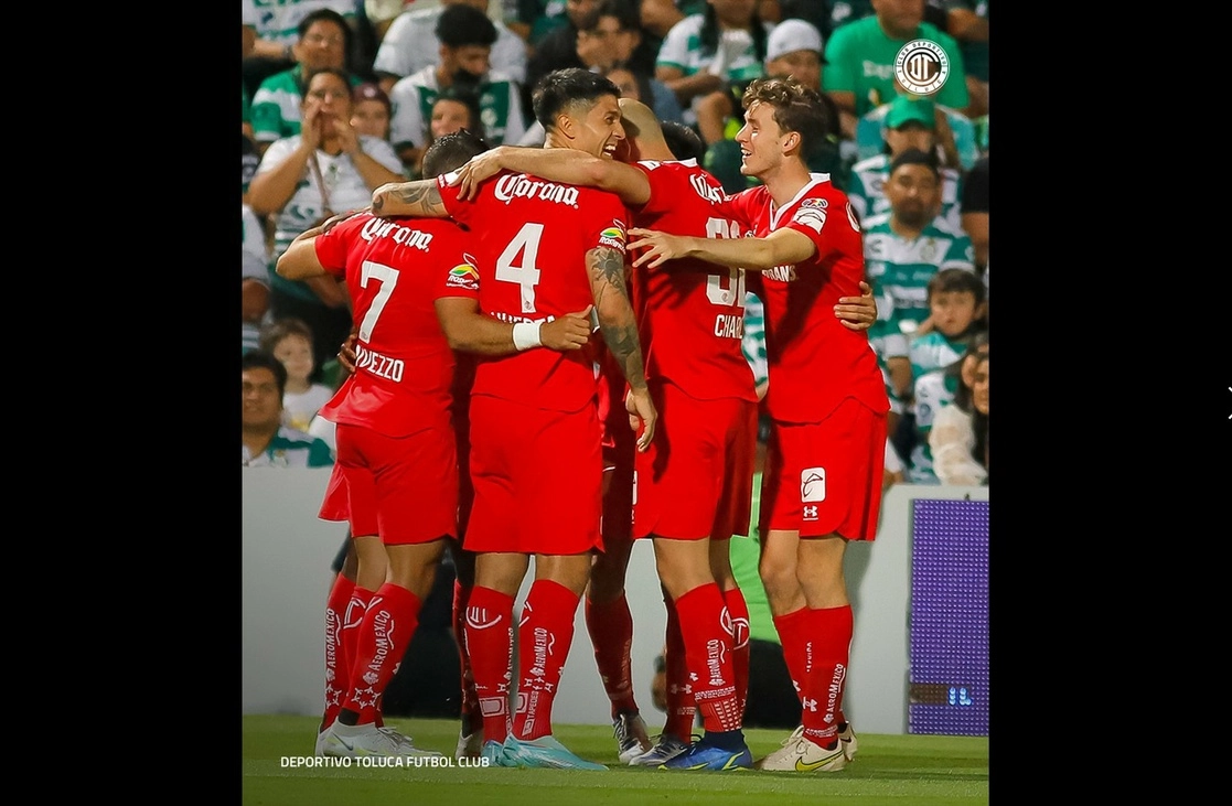 Toluca se llevó un triunfo 2-1 (global 6-4) para conseguir su pase a la semifinal del Torneo Apertura 2022 de la Liga Mx. Foto tomada de la cuenta de Twitter @TolucaFC