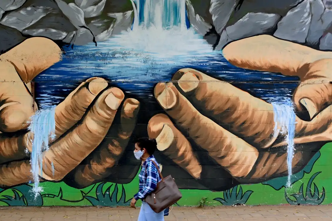 India ha registrado la mayor cantidad de infecciones en la última semana en todo el mundo. En la imagen, Nueva Delhi, el 6 de abril de 2021. Foto Afp 
