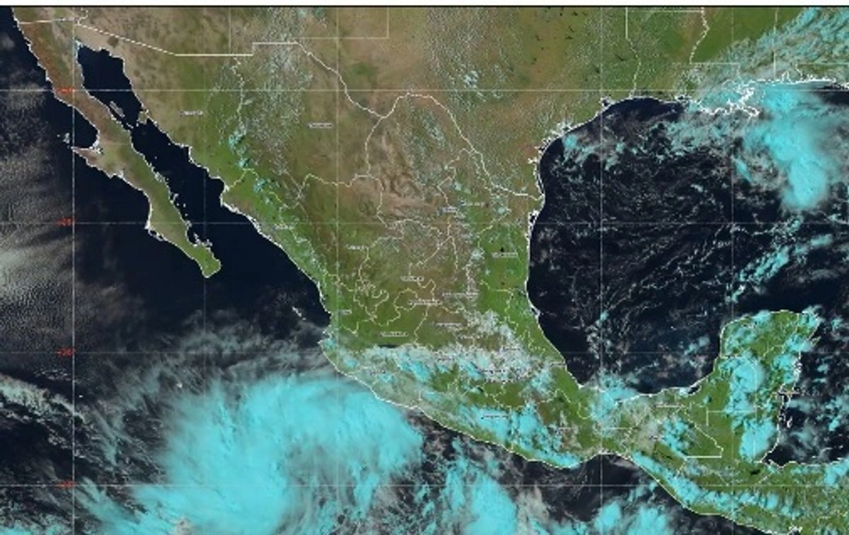 El SMN en coordinación con el Centro Nacional de Huracanes, de EU establece una zona de vigilancia por efectos de tormenta tropical desde Punta San Telmo, Michoacán, hasta Punta Mita, Nayarit.