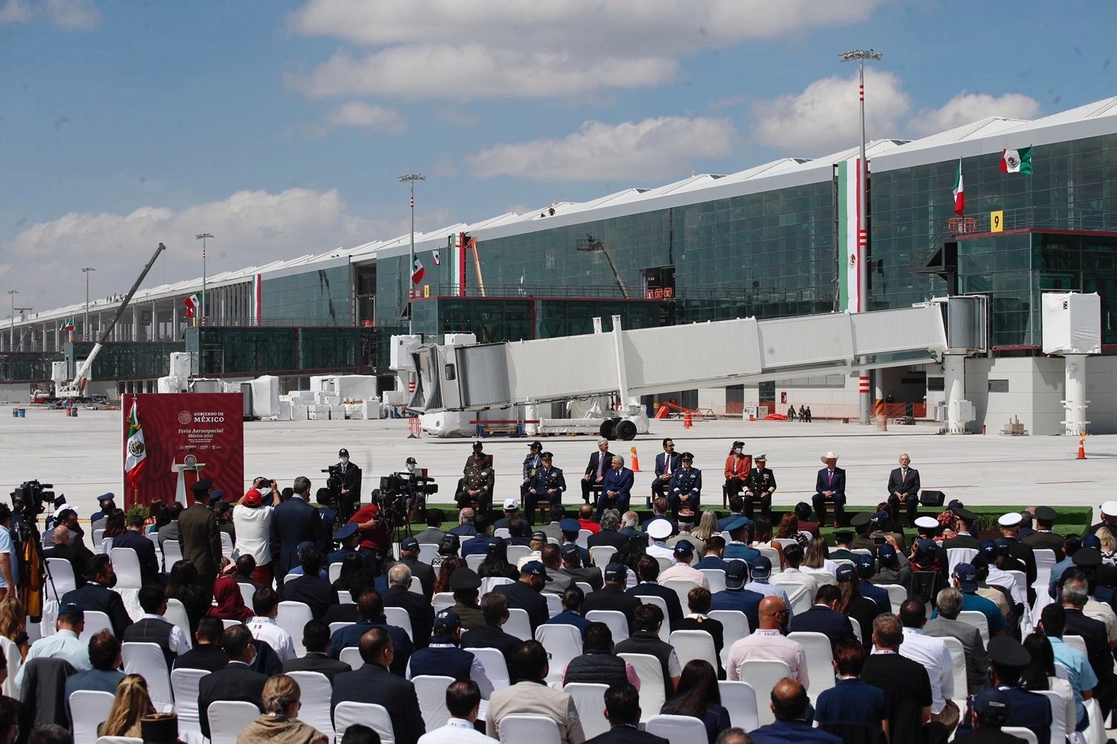Ceremonia de inauguración de la Feria Aeroespacial México 2021 en las instalaciones del AIFA, el 22 de septiembre de 2021. Foto Cristina Rodríguez
