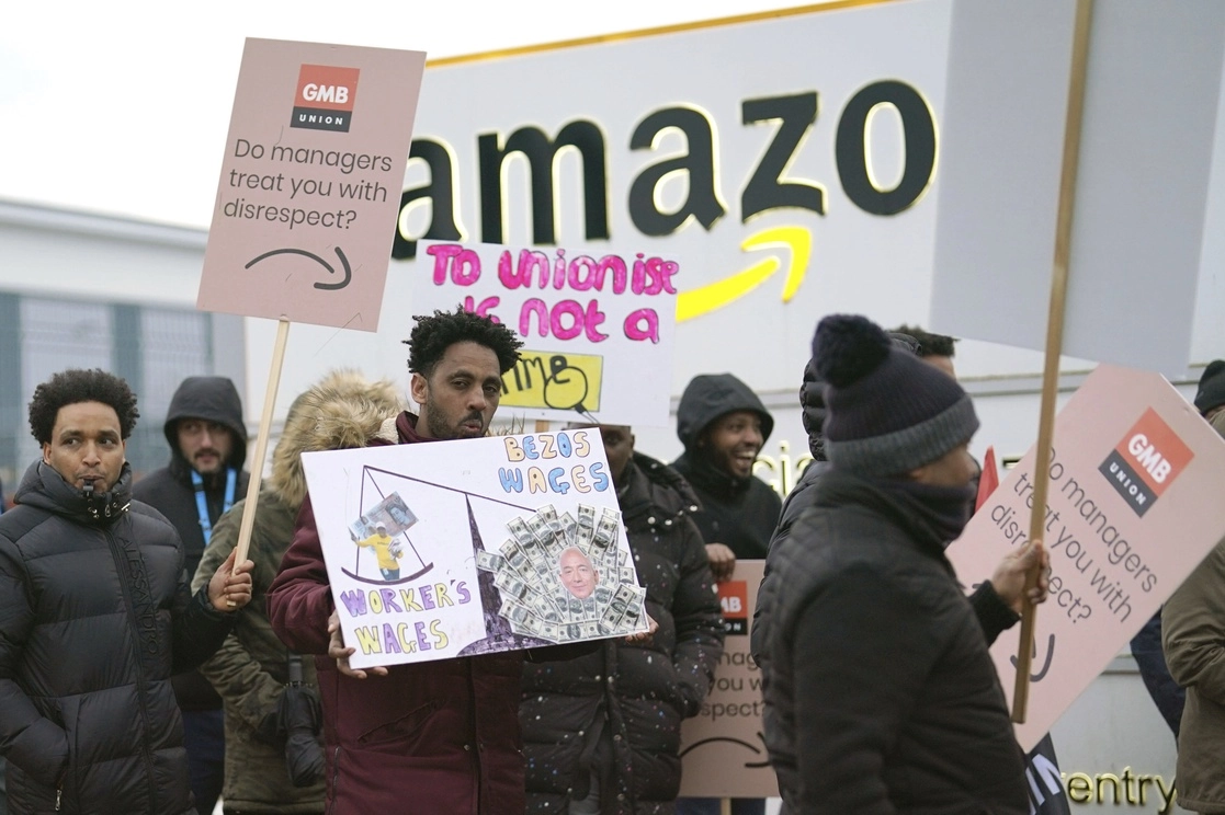 Trabajadores de Amazon en protesta. Foto Ap