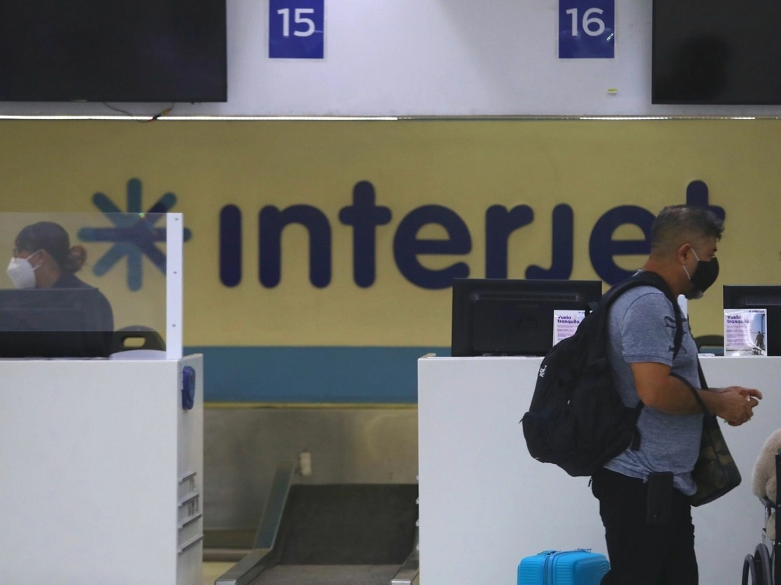 Los trabajadores de Interjet de CDMX y de Cancún, Quintana Roo se han manifestado exigiendo el pago de salarios. Foto Yazmín Ortega Cortés