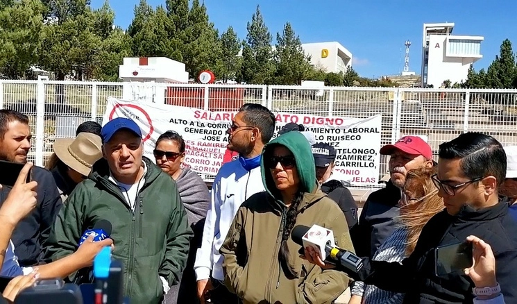 Los casi 4 mil 500 trabajadores no han logrado llegar a acuerdos con el gobierno. Foto Alfredo Valadez