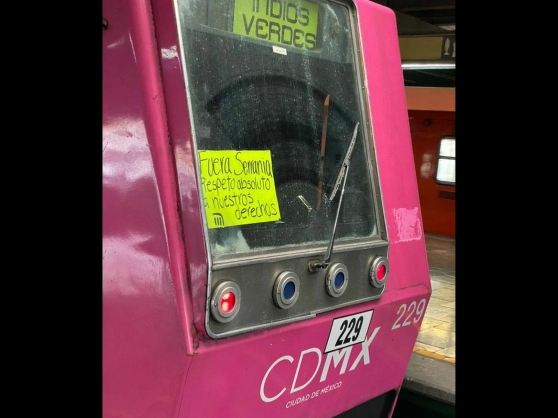 Uno de los carteles colocados en los trenes, el 16 de junio de 2021. Foto cortesía de trabajadores del Metro de la Ciudad de México