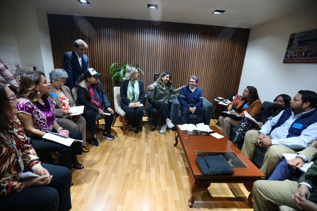 El diputado Ricardo Monreal se reúne con representantes del Poder Judicial, en San Lázaro, en la Ciudad de México, el 23 de octubre de 2024. Foto Germán Canseco