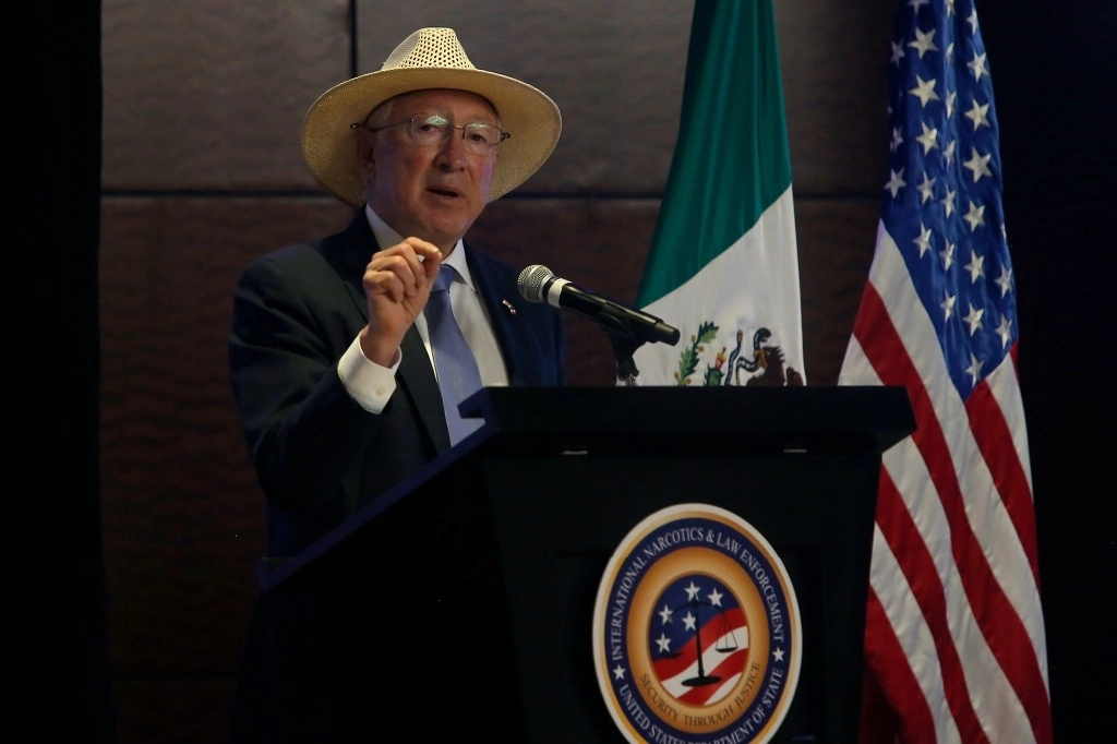 El embajador de EU en México, Ken Salazar en imagen de archivo. Foto María Luisa Severiano