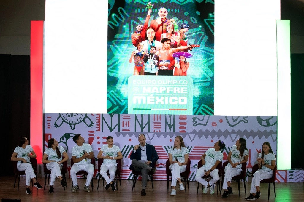Ayer, diversos deportistas estuvieron presentes en la presentación de un patrocinador rumbo a París 2024. Foto María Luisa Severiano 