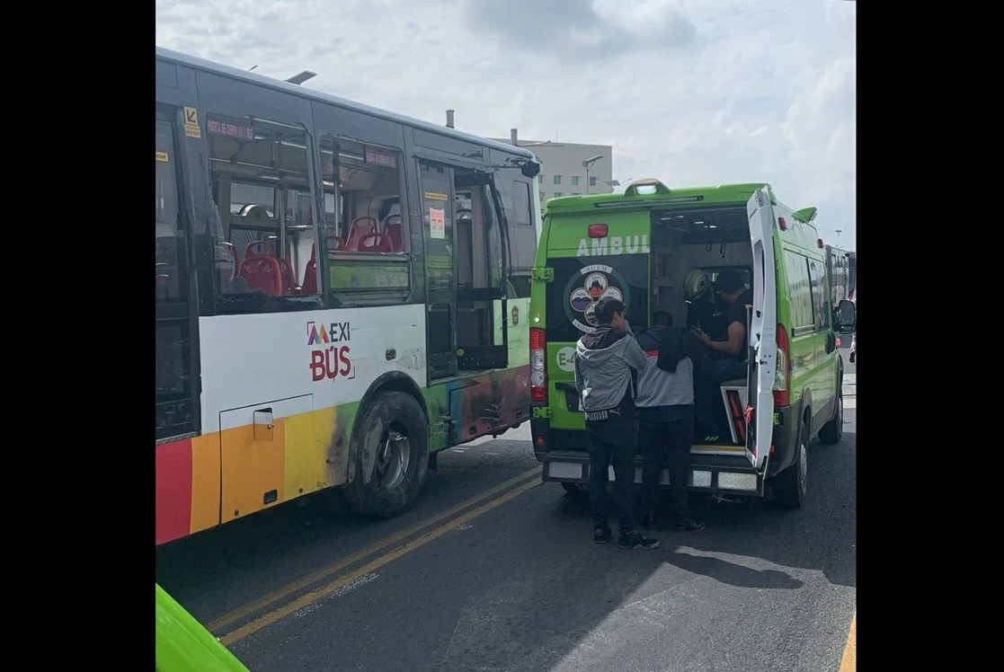 Personal de Protección Civil de Ecatepec atendió a los lesionados, el 10 de agosto de 2022. Foto ‘La Jornada’  
