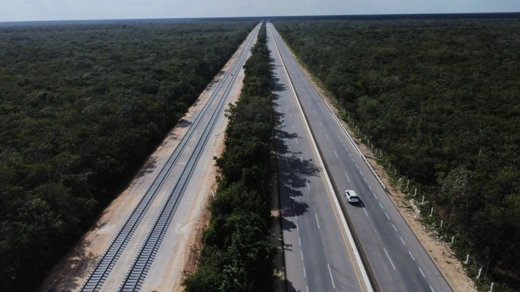 Avances en el Tramo 4 del Izamal-Cancún del Tren Maya. Foto Cuartoscuro / Archivo
