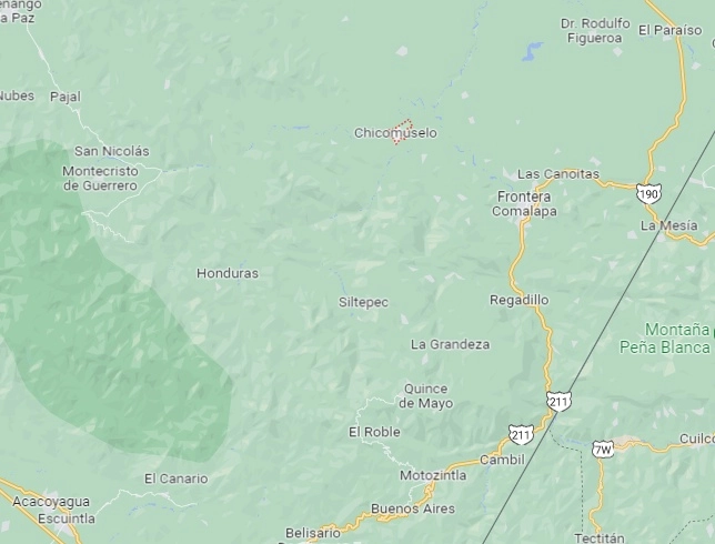 Transportistas del municipio de Chicomuselo, situado en la sierra del estado, acordaron suspender el servicio de pasaje público “hasta en tanto no haya condiciones para regresar a trabajar”. Imagen tomada de Google Maps