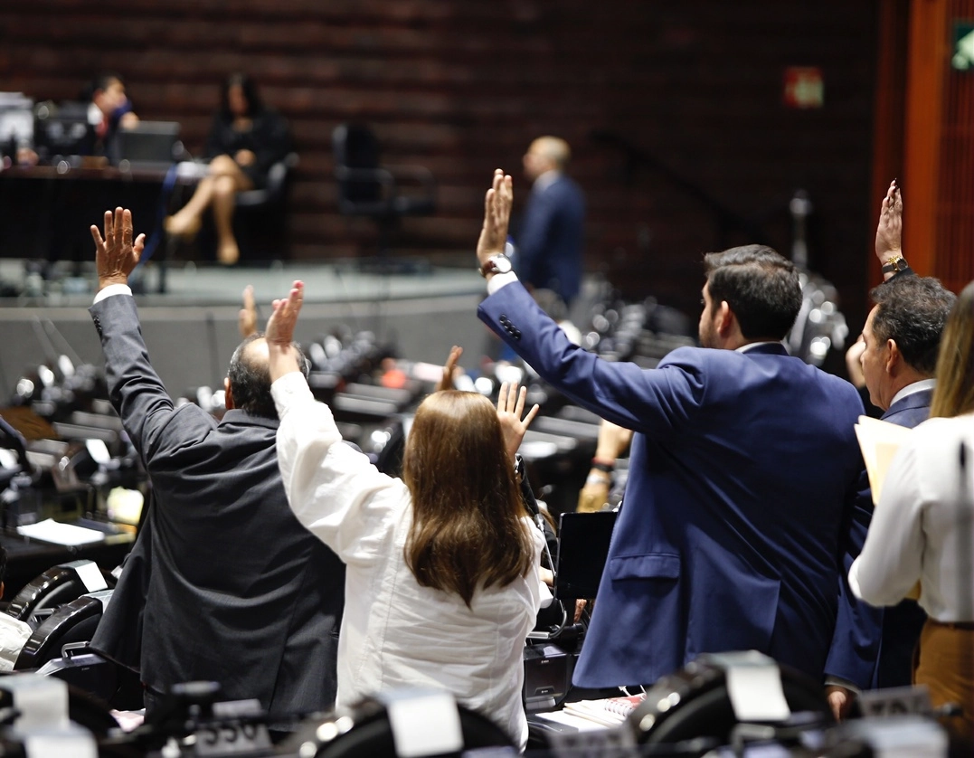 Aspectos de la sesión de ayer de la Cámara de Diputados. Foto Guillermo Sologuren 