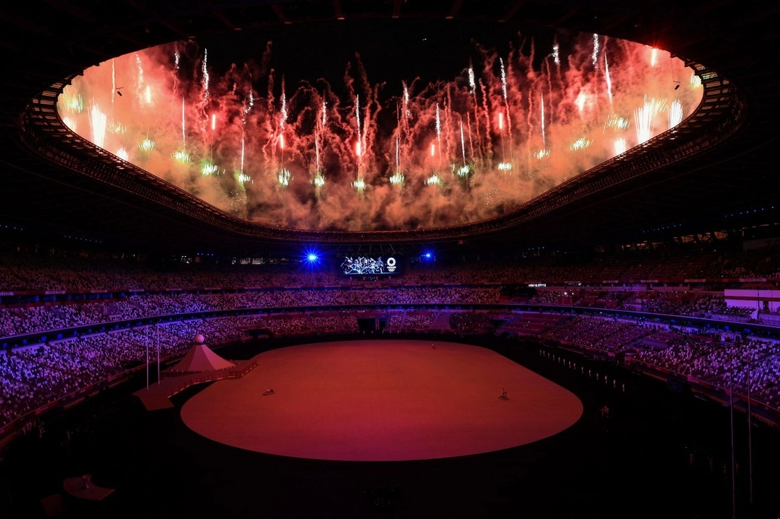 Al fin llegó el día que Japón llevaba esperando desde el 13 de septiembre de 2013, cuando Tokio fue elegida sede de los Juegos de 2020, con el inicio de la ceremonia de apertura de la edición más caótica de organizar del evento deportivo planetario en la era moderna. Foto Afp