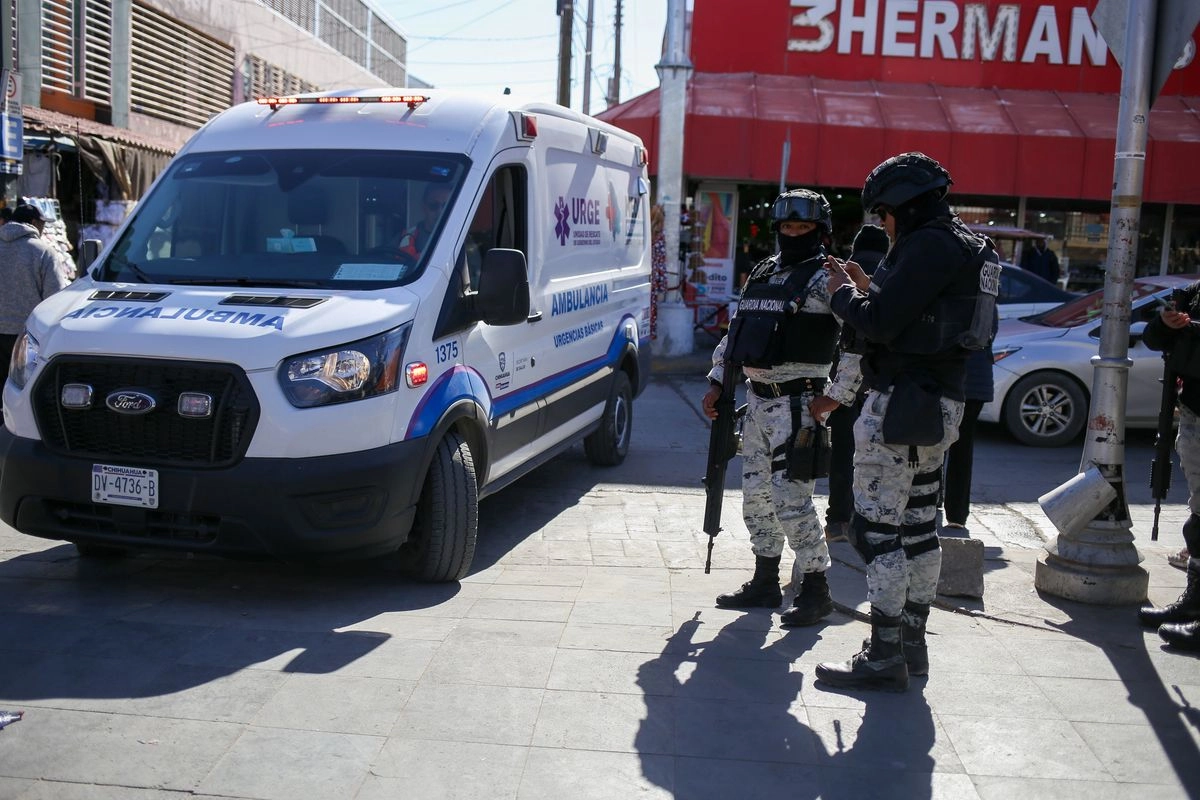 Los agentes ministeriales informaron a la madre de los niños, quien también se encontraba en el lugar, el protocolo consecuente en estos casos, ella mostró renuencia y negatividad, sin embargo, junto con su pareja sentimental, ambos de origen venezolano, también fueron trasladados a la FEM. Foto