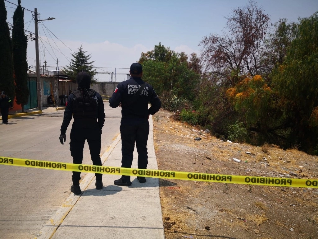 Familiares de la mujer acudieron al sitio y constataron que se trataba de Karla de 33 años de edad, quien desde el pasado jueves había desparecida al ser secuestrada. Foto La Jornada 