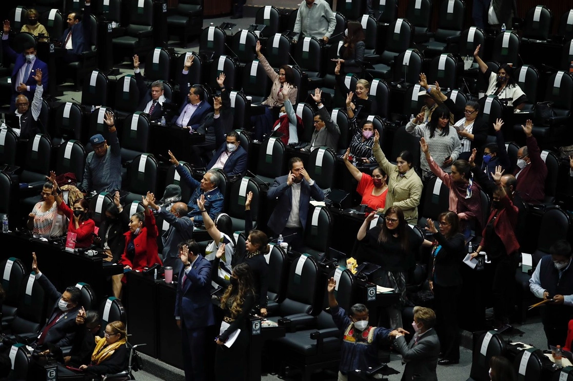 La Cámara de Diputados aprobó esta madrugada, y turnó al Senado, la Ley de Ingresos 2022, que prevé recursos por siete billones 88 mil 250.3 millones de pesos. Foto Cristina Rodríguez