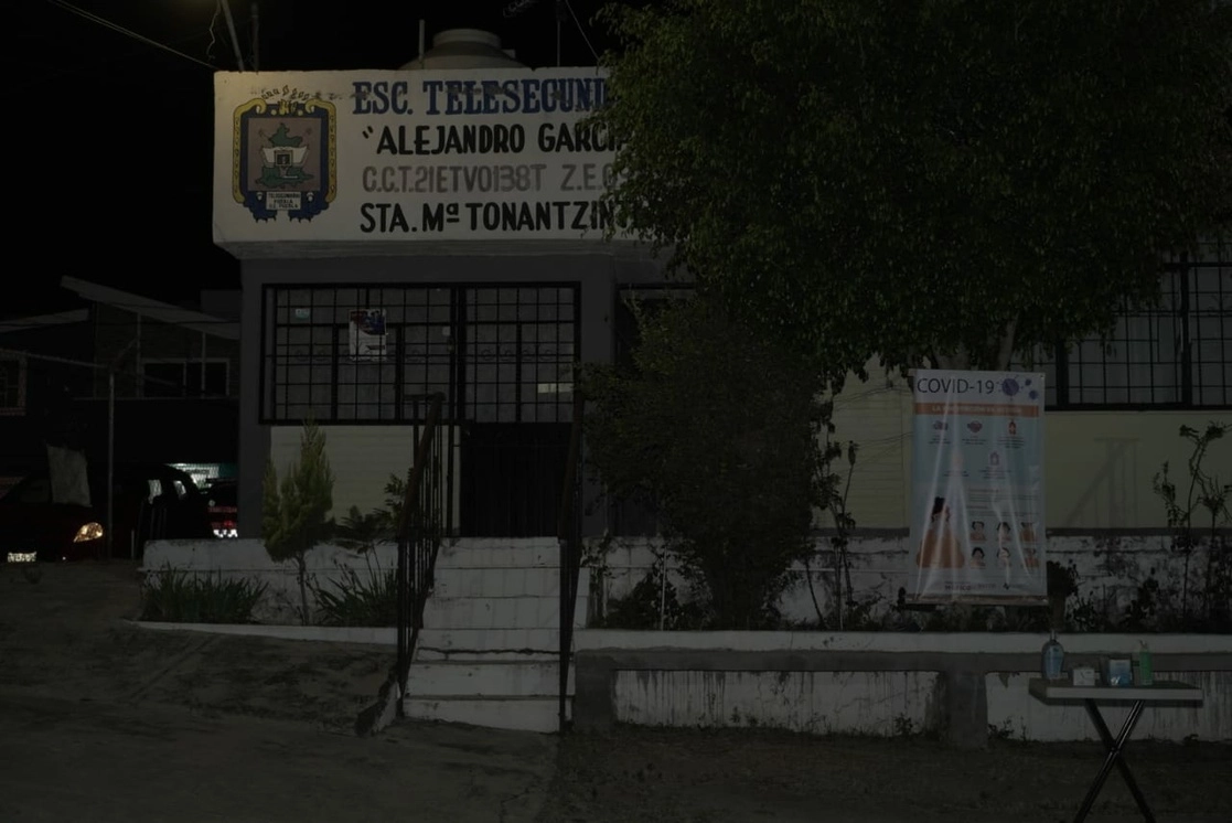 De acuerdo con datos oficiales 72 mil 194 maestros laboran en 18 mil 758 planteles de telesecundaria, lo que representa el mayor número de escuelas de este nivel educativo, al que acuden un millón 348 mil 955 alumnos, en su mayoría de localidades en condiciones de pobreza. Foto tomada del Twitter de @SEDATU_mx