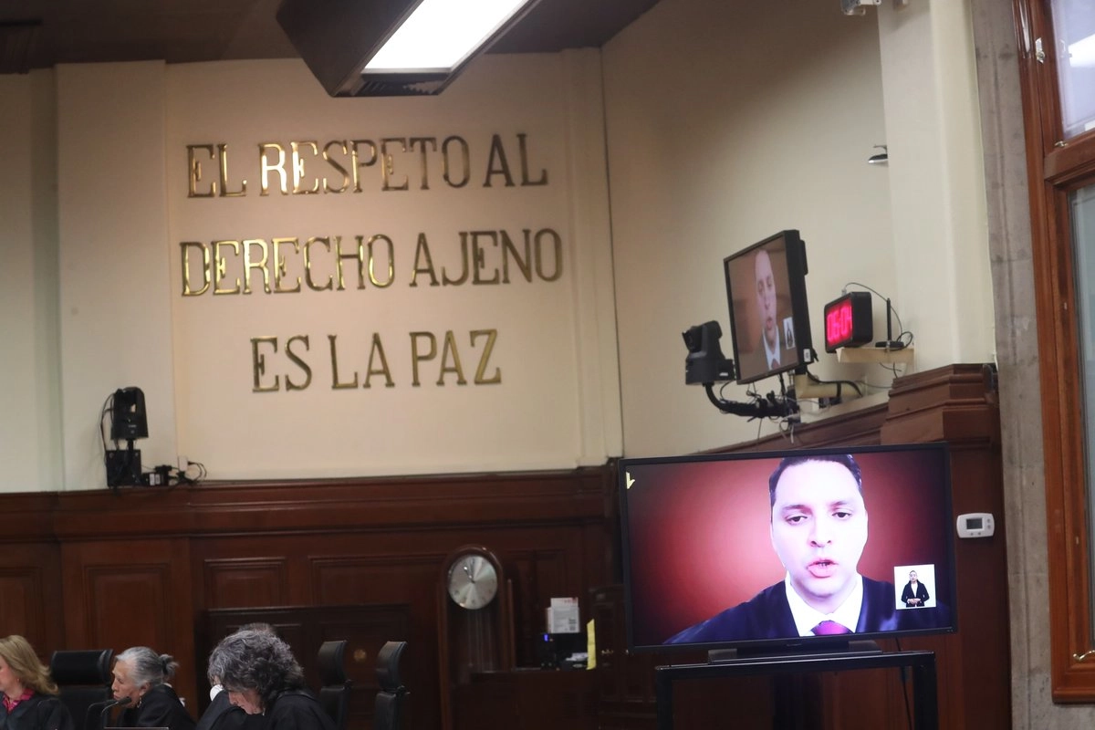 A 52 días del accidente automovilístico, el ministro Arístides Guerrero García asistió a su primera sesión pública presencial del Pleno de la Suprema Corte. Imagen del 11 de septiembre de 2025. Foto 