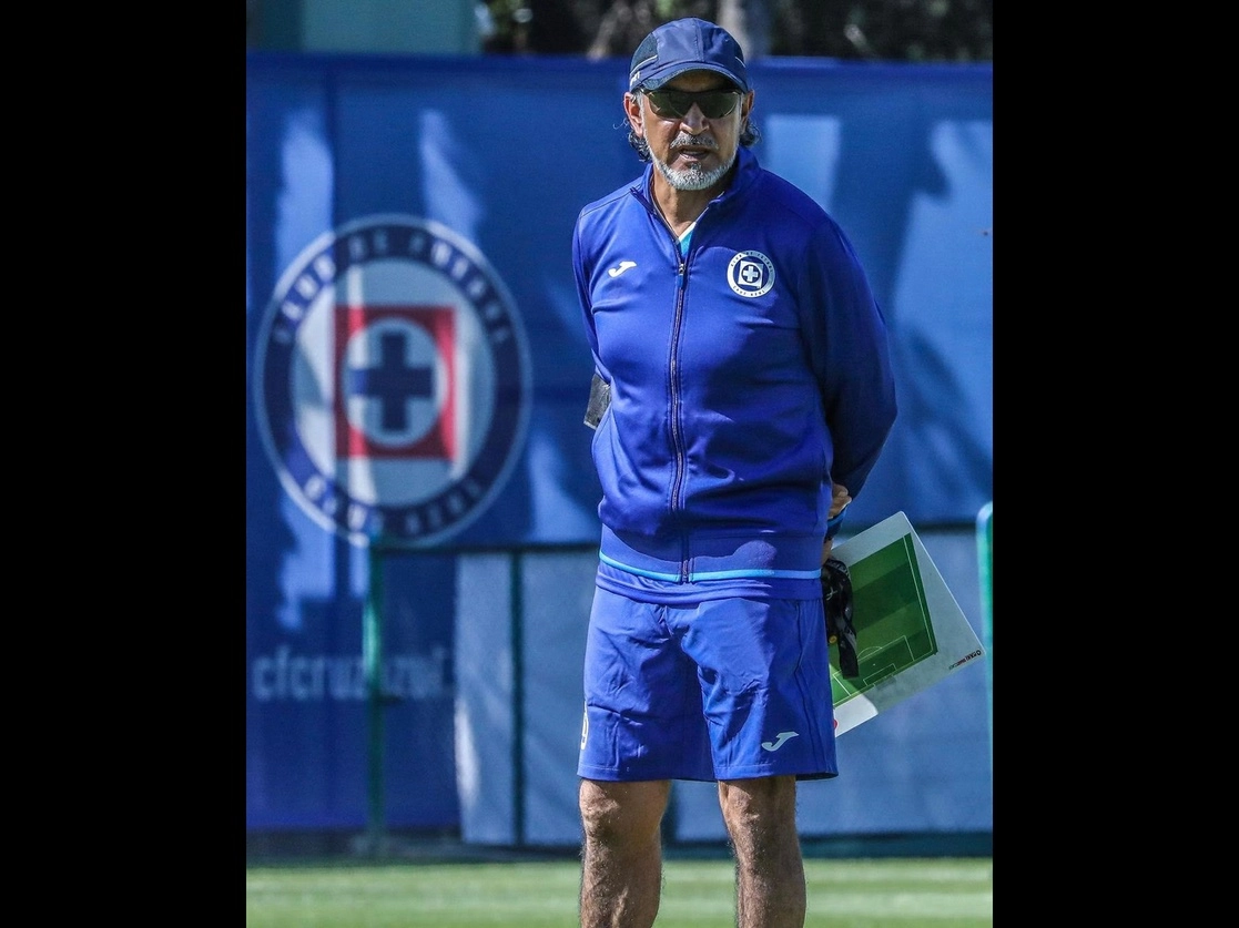 Técnico campeón del mundo con la Sub-17, ‘Potro’ se incorporó al inicio de la temporada a Cruz Azul para dirigir fuerzas básicas. Foto tomada del Instagram de @cruzazul