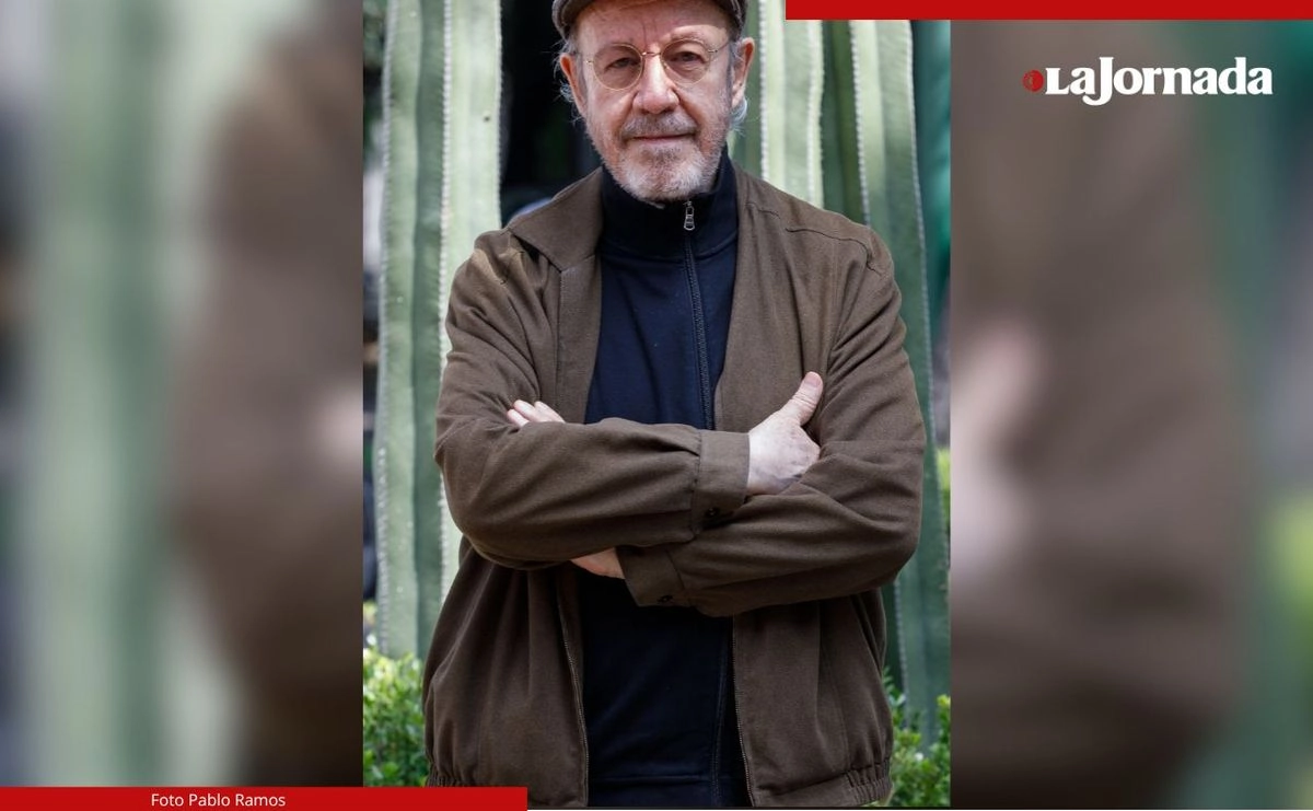 El poeta Alberto Blanco durante una entrevista con ‘La Jornada’ en septiembre de 2024. Foto