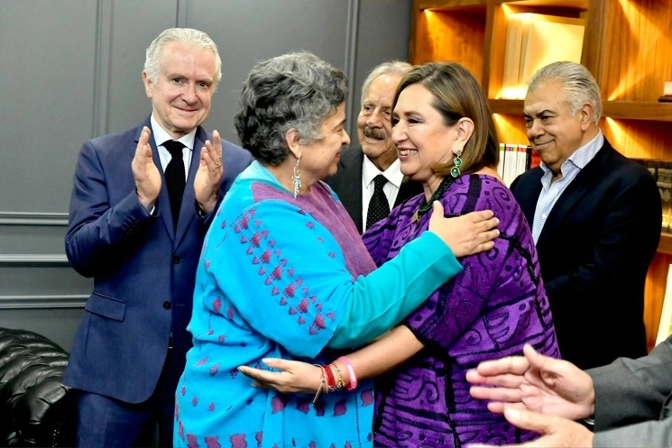 El encuentro entre Gálvez y Paredes se realizó en la sede nacional del PRI, en la Ciudad de México, el 31 de agosto de 2023. Foto cortesía PRI