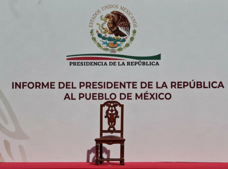 La tarde de ayer el presidente López Obrador presentó su informe por los 100 días de su segundo año de gobierno.  en Palacio Nacional, el 5 de abril de 2020. Foto Marco Peláez