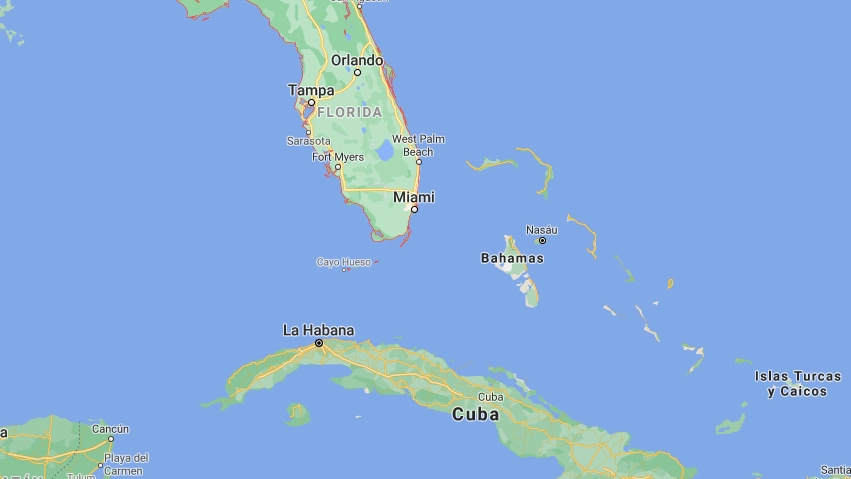 Un helicóptero encontró la embarcación y se coordinó con el departamento policial del condado vecino para enviar socorristas.Imagen tomada de  Google maps