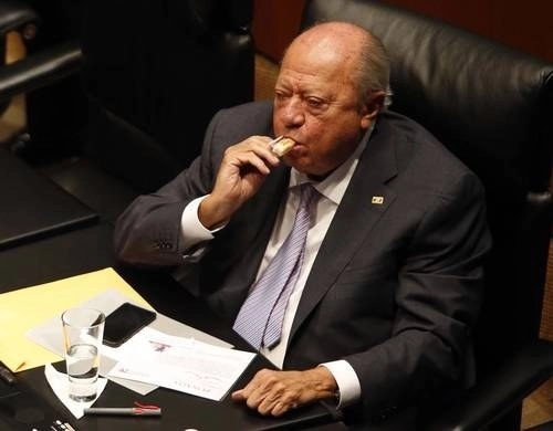 Carlos Romero Deschamps en el Congreso de la Unión. Foto Marco Peláez / Archivo