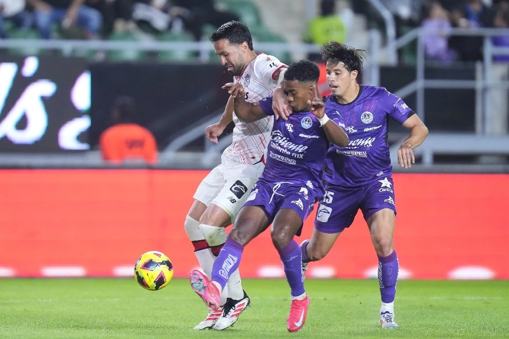 Lejos de aquella imagen de equipo goleador que dejó en la primera fecha, el Toluca mostró menos consistencia en los dos partidos siguientes. Foto tomada de X @LigaBBVAMX.