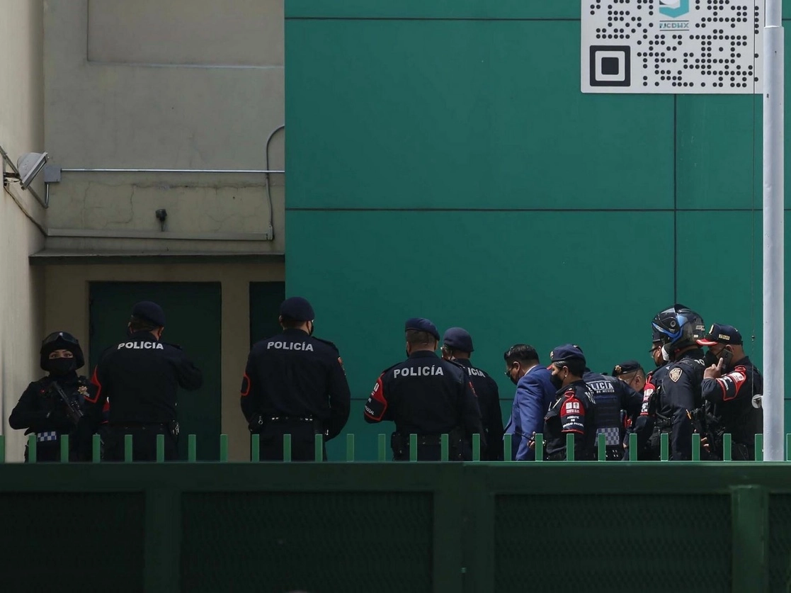 El ahora diputado sin fuero fue trasladado a instalaciones del Poder Judicial capitalino, en la colonia Doctores, para comparecer ante un juez de control, el 19 de agosto de 2021. Foto Alfredo Domínguez