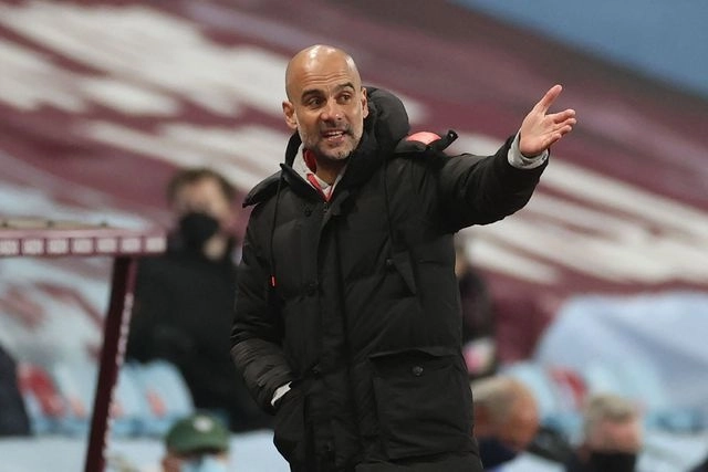 "Quizá deberíamos pedir a la UEFA y a la FIFA ampliar el año. Quizá podríamos tener 400 días por año", ironizó el técnico del Manchester City. Foto Carl Recine / Pool / Afp