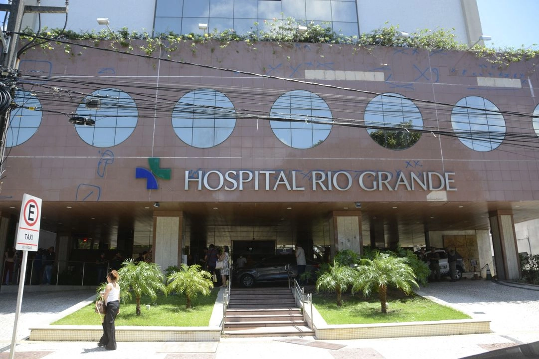 El Hospital de Río Grande, donde el expresidente brasileño Jair Bolsonaro estaba internado por dolor abdominal, en Río Grande del Norte, Brasil, el 12 de abril de 2025. 