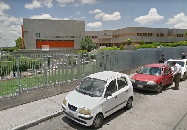 Fachada de la clínica dos del IMSS en Aguascalientes, Aguascalientes. Foto tomada de Google Street View