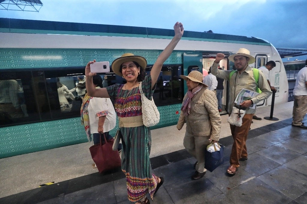 Primer viaje público del Tren Maya, de la estación Cancún a la de Campeche, el 16 de diciembre de 2023. Foto Marco Peláez 