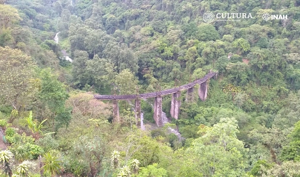 La ruta de México-Veracruz del ferrocarril mexicano fue de gran relevancia política y económica desde antes del arribo de los peninsulares al territorio nacional. Foto @cultura_mx
