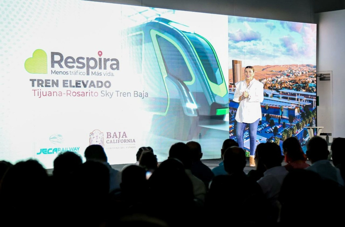 La mandataria estatal puntualizó se trata de un proyecto con un alto sentido social, ya que se tratará de un tren eléctrico que no contaminará el medioambiente ni la salud de las y los ciudadanos. Foto cortesía