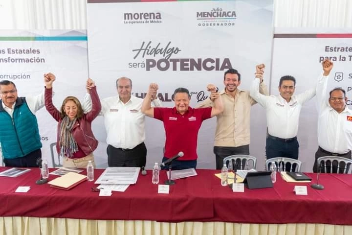 Julio Menchaca dijo que la desesperación por estar abajo en las encuestas ha llevado a la candidata del PAN, PRI y PRD a imitar las acciones de Andrés Manuel López Obrador. Foto La Jornada