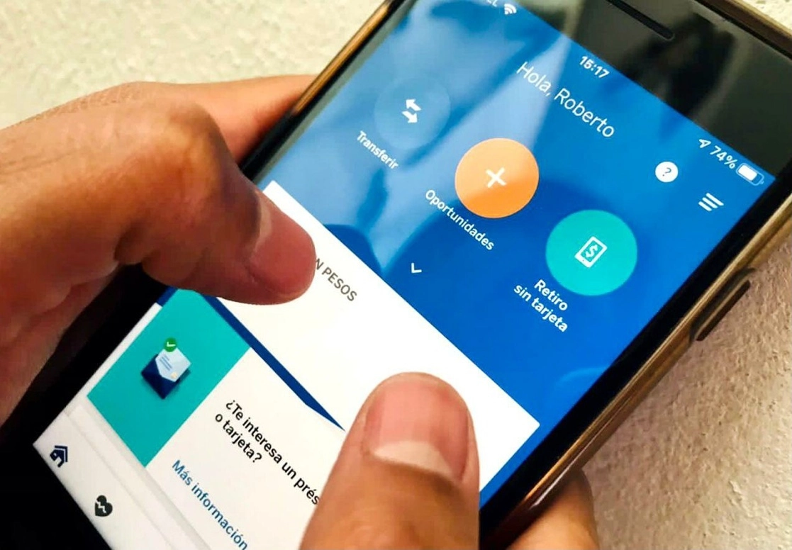 Tres de cada 10 usuarios de internet en México han contratado algún servicio financiero digital en medio de la pandemia de Covid-19, revela un estudio de la Asociación Mexicana de Venta Online. Foto Roberto García Ortiz / Archivo