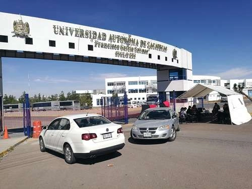 La Universidad Autónoma de Zacatecas es una de las que advirtió que el panorama es “sumamente complicado”, y que sólo alcanzarían a cubrir la nómina de la primera quincena de octubre. Foto Alfredo Valadez / Archivo
