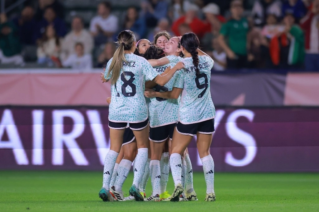 El conjunto tricolor lució superior desde el inicio del partido, por lo que no tardó en abrir el marcador. Foto tomada de X @Miseleccionfem.