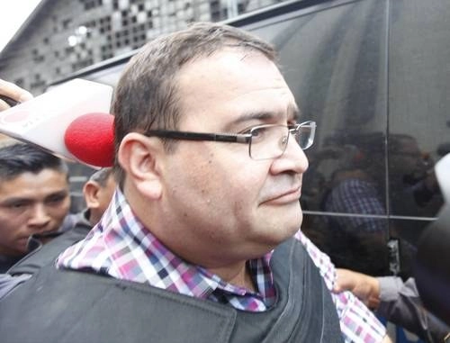 Javier Duarte de Ochoa, ex mandatario de Veracruz, durante una audiencia ante un juez de Guatemala en abril de 2017. Foto Víctor Camacho 