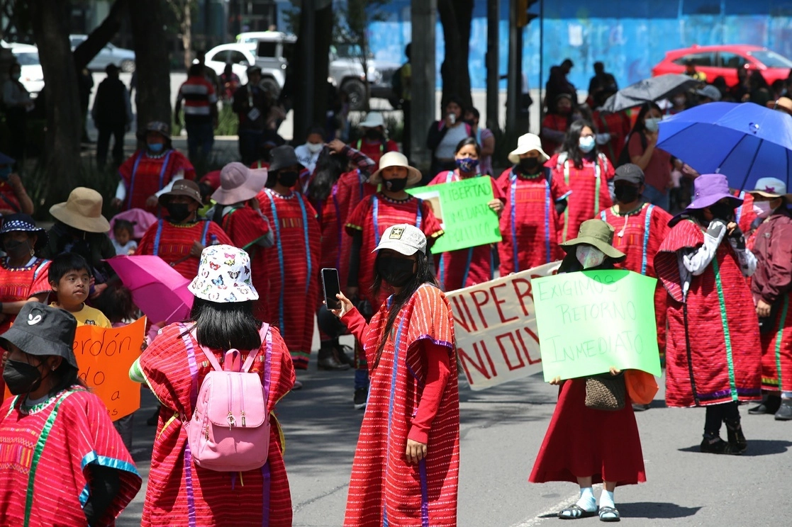 Protesta en la CDMX de desplazados triquis. Foto María Luisa Severiano/ archivo