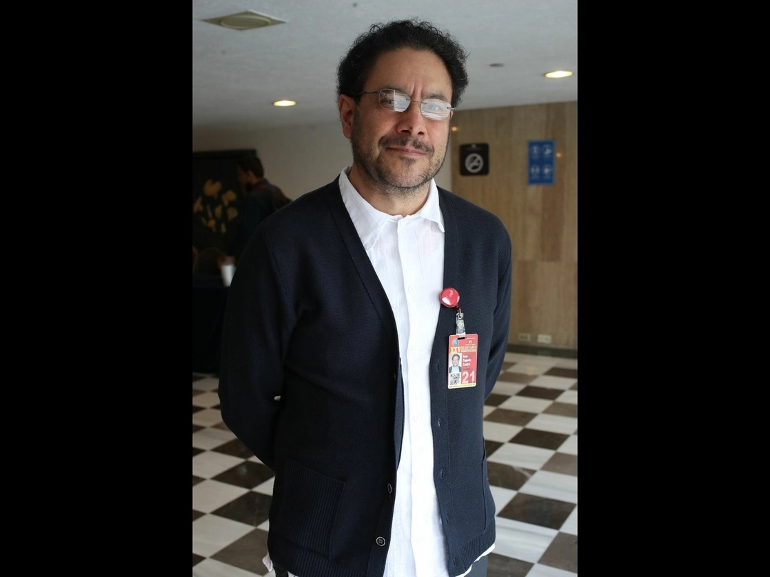 El congresista colombiano, cuando participó en el seminario internacional 'Los partidos y una nueva sociedad', con el tema Crisis del neoliberalismo, el 23 de octubre pasado. Foto José Antonio López