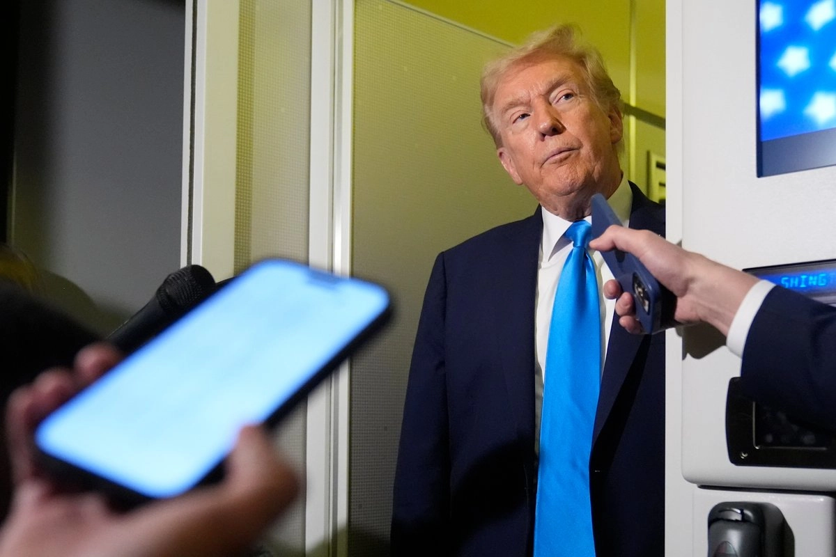 Al ser preguntado a bordo del avión presidencial Air Force One, si estaba abierto a la demanda de Pyongyang de ser reconocido como un estado nuclear como condición previa para el diálogo con Washington, Trump respondió: "Bueno, creo que son una especie de potencia nuclear".