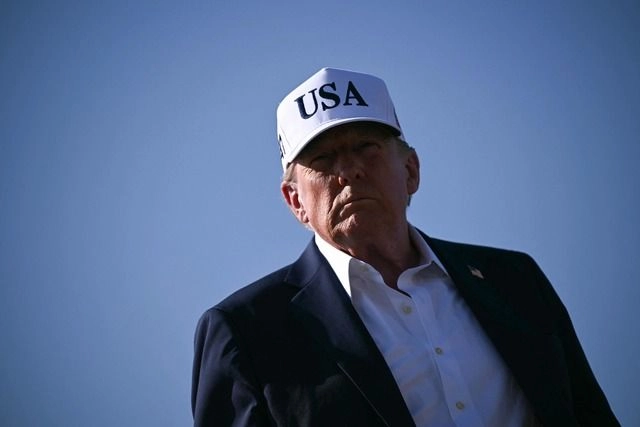 El presidente de EU Donald Trump, amenazó con imponer un arancel adicional de 10% a los países que se “alineen” con el grupo BRICS. Foto 