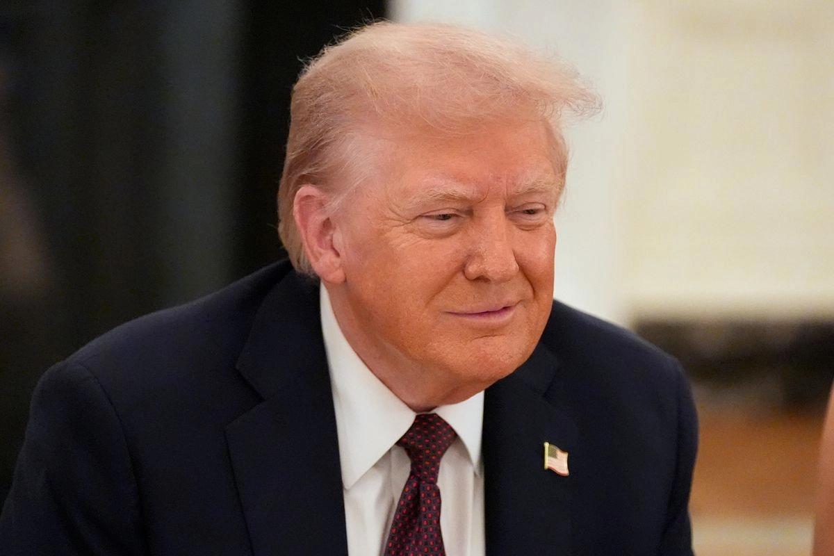 El presidente de EU, Donald Trump, amenazó a la Unión Europea con activar un mecanismo punitivo de aranceles aduaneros si no revoca las multas "injustas" aplicada contra Google. Foto 