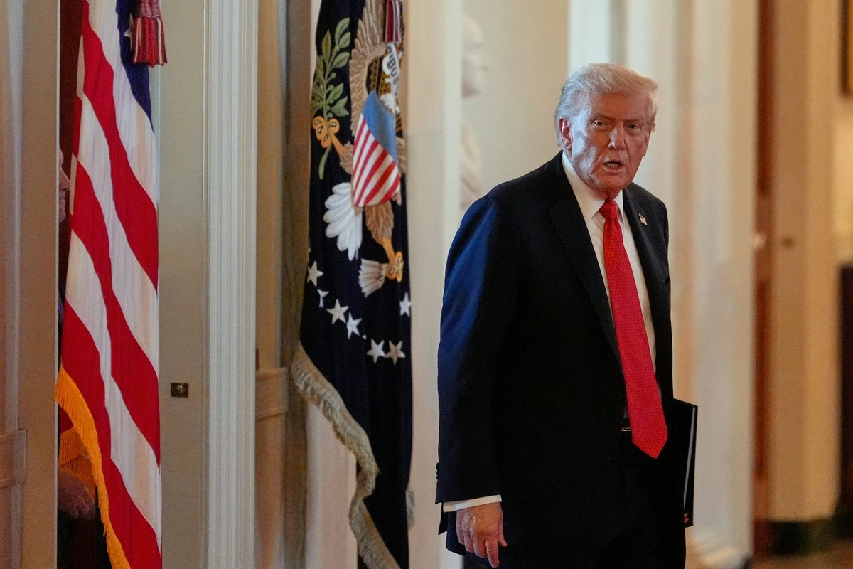 El presidente de EU, Donald Trump durante su arribo a LSU. Foto 