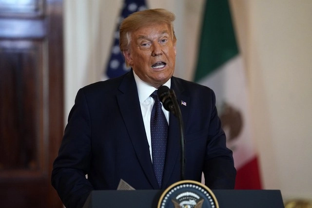 El presidente Donald Trump, en imagen de ayer en la Casa Blanca. Foto Ap 