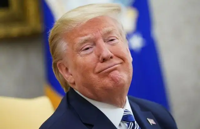 El presidente Donald Trump exhortó a los votantes en Carolina del Norte a votar primero por correo y luego tratar de votar en persona, sólo para poner a prueba el sistema de votación por correo en la elección del 3 de noviembre. Foto Afp
