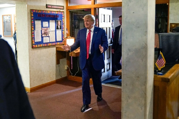Un comité parlamentario determinó que Donald Trump instigó a sus partidarios antes del ataque y “falló en su deber de comandante en jefe”. Foto Ap 